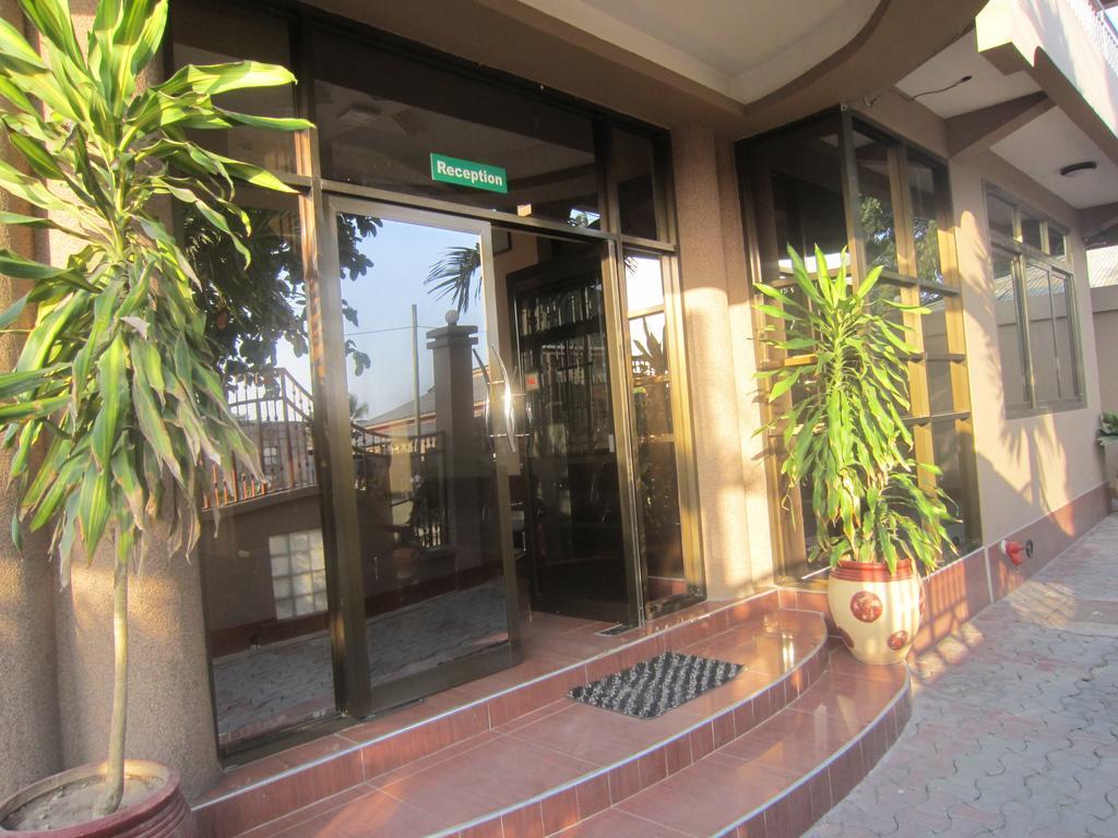 Donsuite Hotel Dar es Salaam Zewnętrze zdjęcie