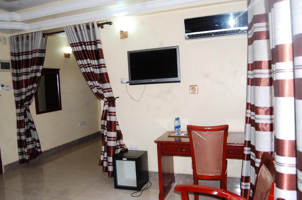 Donsuite Hotel Dar es Salaam Zewnętrze zdjęcie